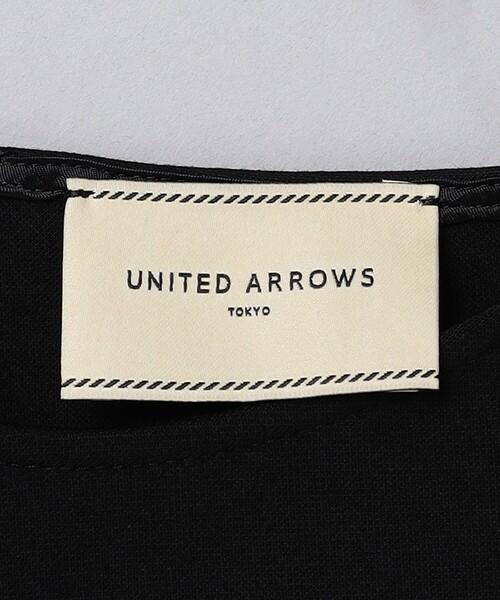 UNITED ARROWS(ユナイテッドアローズ)の「リボン カットジャカード ロングワンピース(ワンピース・レディース・ブラック/ネイビー・38/36)」の22枚目の写真