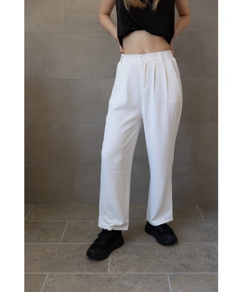 SALTMINT(ソルトミント)の「〔 選べる4size / 3color 〕2タックハイウエストスラックス ノームコア(スラックス・レディース・カーキ/ホワイト/ブラック・L/M/S/XL)」の4枚目の写真