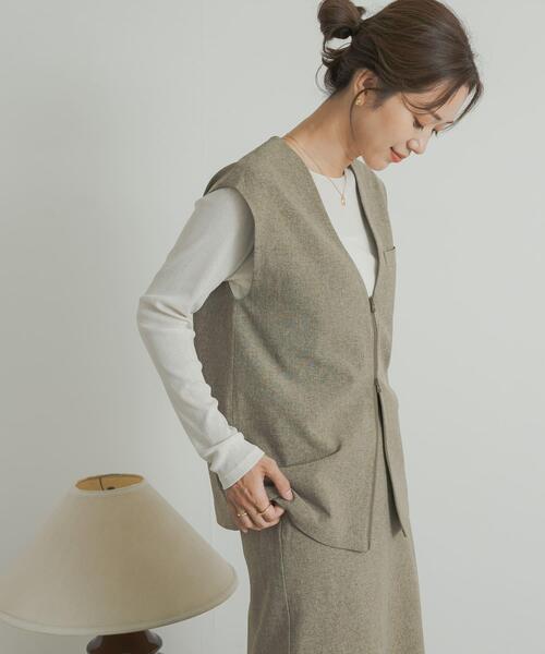 URBAN RESEARCH DOORS（アーバンリサーチドアーズ）の「『UR TECH DRYLUXE』フロントZIPベスト（ベスト・レディース・カーキ/ブラック・MEDIUM）」の10枚目の写真