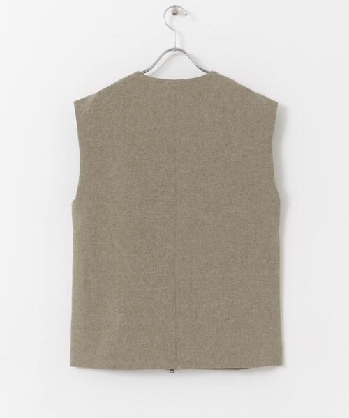 URBAN RESEARCH DOORS（アーバンリサーチドアーズ）の「『UR TECH DRYLUXE』フロントZIPベスト（ベスト・レディース・カーキ/ブラック・MEDIUM）」の20枚目の写真