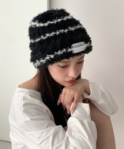 lilful(リルフル)の「ワンポイント ボーダー ファー キャップ(ニットキャップ/ビーニー・レディース・ブラック/ホワイト・F)」の11枚目の写真