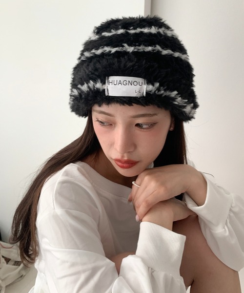 lilful(リルフル)の「ワンポイント ボーダー ファー キャップ(ニットキャップ/ビーニー・レディース・ブラック/ホワイト・F)」の12枚目の写真