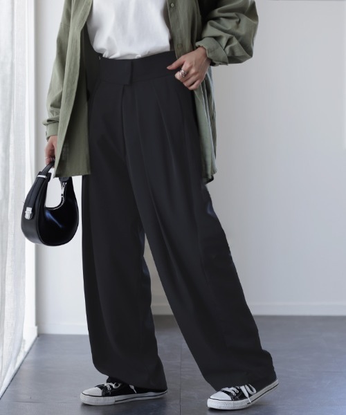 HUG.U（ハグユー）の「美タックパンツ（スラックス・レディース・モカ/ロイヤルブルー/グリーン/ブラック・レギュラー丈/トール丈）」の20枚目の写真