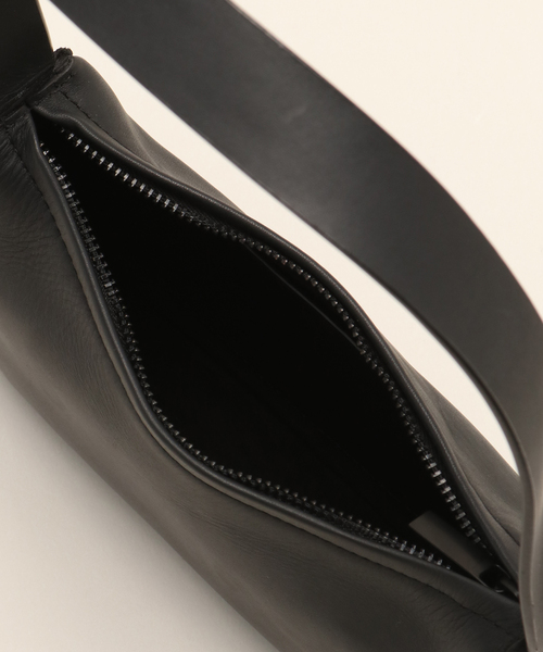 AP STUDIO（エーピーストゥディオ）の「【ST.AGNI/セントアグニ】Petit Shoulder Bag（ハンドバッグ・レディース・ブラック・FREE）」の7枚目の写真