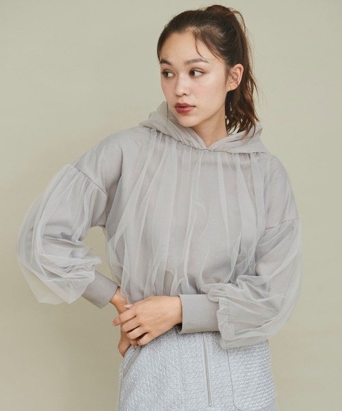 31 Sons de mode(トランテアン ソン ドゥ モード)の「チュールレイヤードパーカー(パーカー・レディース・オフホワイト/グレー・フリー)」の20枚目の写真