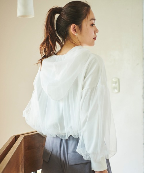 31 Sons de mode(トランテアン ソン ドゥ モード)の「チュールレイヤードパーカー(パーカー・レディース・オフホワイト/グレー・フリー)」の6枚目の写真