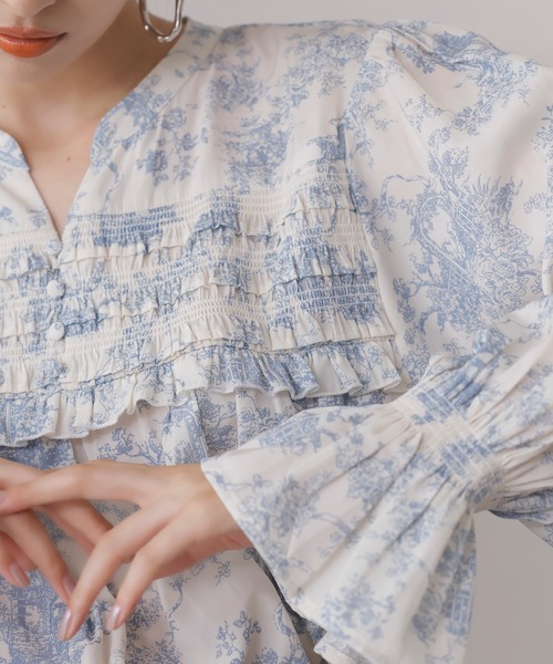 VIS（ビス）の「割繊シャーリングミニフリルブラウス/洗える（シャツ/ブラウス・レディース・チャコールグレー/オフホワイト/ホワイト系その他6/ピンク・FREE）」の19枚目の写真