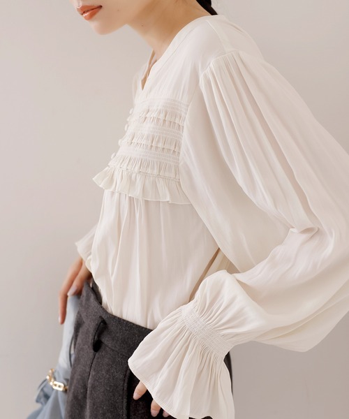 VIS（ビス）の「割繊シャーリングミニフリルブラウス/洗える（シャツ/ブラウス・レディース・チャコールグレー/オフホワイト/ホワイト系その他6/ピンク・FREE）」の21枚目の写真