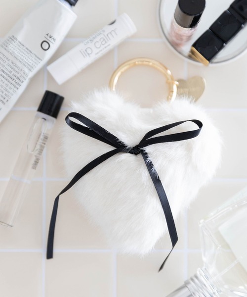 tiny tiny（ティニーティニー）の「ファーモチーフチャーム[tiny tiny(ティニーティニー)]（チャーム・レディース・ホワイト/ピンク/ブルー/イエロー・0）」の2枚目の写真