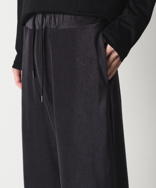 ATTACHMENT(アタッチメント)の「CO/PE ハイゲージパイル ワイドラウンジトラウザーズ / CO/PE HIGH GAUGE PILE WIDE LOUNGE TROUSERS(その他パンツ・メンズ・ライトベージュ/ブラック・2/1/3)」の14枚目の写真