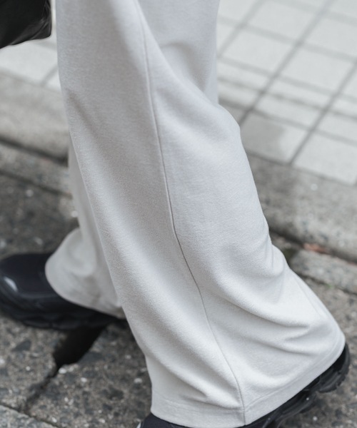 ATTACHMENT(アタッチメント)の「CO/PE ハイゲージパイル ワイドラウンジトラウザーズ / CO/PE HIGH GAUGE PILE WIDE LOUNGE TROUSERS(その他パンツ・メンズ・ライトベージュ/ブラック・2/1/3)」の6枚目の写真