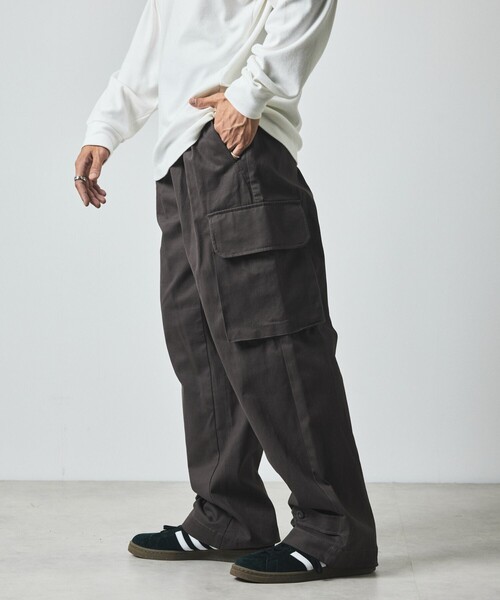 FREAK'S STORE(フリークスストア)の「限定展開 スタンダードフィット M-47 フィールドパンツ/カーゴパンツ(カーゴパンツ・メンズ・チャコールグレー/ブラック/オリーブ・MEDIUM/SMALL/LARGE)」の14枚目の写真