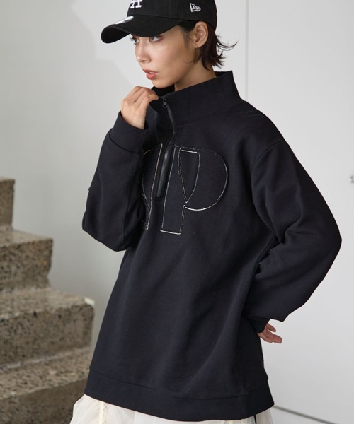 PAGEBOY(ページボーイ)の「ハーフZIPロゴスウェット(スウェット・レディース・ブルー/ブラック/ベージュ・FREE)」の2枚目の写真