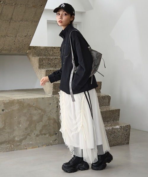 PAGEBOY(ページボーイ)の「ハーフZIPロゴスウェット(スウェット・レディース・ブルー/ブラック/ベージュ・FREE)」の5枚目の写真