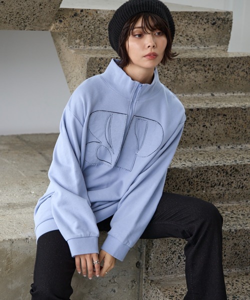 PAGEBOY(ページボーイ)の「ハーフZIPロゴスウェット(スウェット・レディース・ブルー/ブラック/ベージュ・FREE)」の19枚目の写真