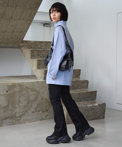 PAGEBOY(ページボーイ)の「ハーフZIPロゴスウェット(スウェット・レディース・ブルー/ブラック/ベージュ・FREE)」の17枚目の写真