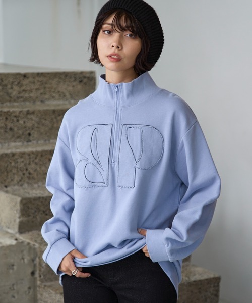 PAGEBOY(ページボーイ)の「ハーフZIPロゴスウェット(スウェット・レディース・ブルー/ブラック/ベージュ・FREE)」の18枚目の写真