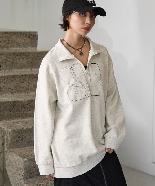 PAGEBOY(ページボーイ)の「ハーフZIPロゴスウェット(スウェット・レディース・ブルー/ブラック/ベージュ・FREE)」の13枚目の写真