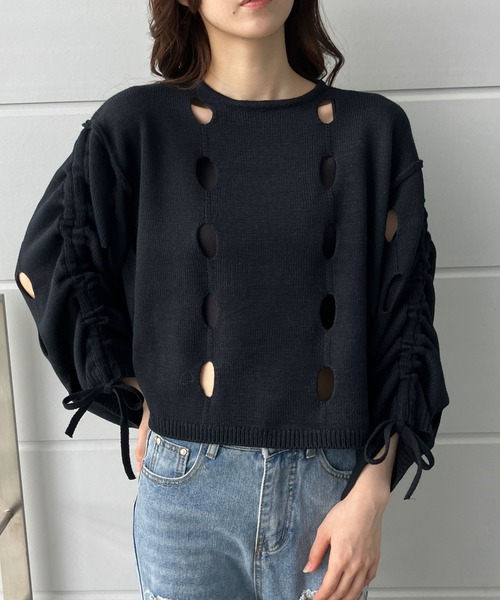 GLAMOROUS JANE(グラマラスジェーン)の「カットアウト袖シャーリングショート丈ニット(ニット/セーター・レディース・モカ/ブラック/アイボリー・FREE)」の16枚目の写真