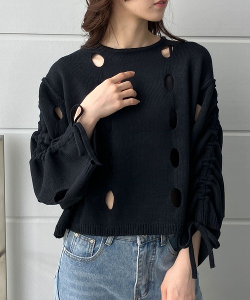GLAMOROUS JANE(グラマラスジェーン)の「カットアウト袖シャーリングショート丈ニット(ニット/セーター・レディース・モカ/ブラック/アイボリー・FREE)」の19枚目の写真