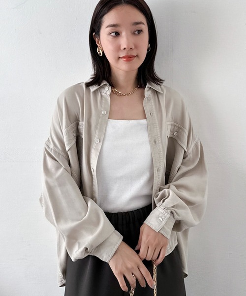 Doux archives（ドゥアルシーヴ）の「ソフトデニムオーバーシャツ（シャツ/ブラウス・レディース・ベージュ/チャコールグレー/ブルー・38）」の22枚目の写真