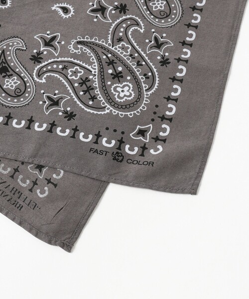 BEAMS（ビームス）の「【別注】ELEPHANT BRAND / バンダナ（ハンカチ/ハンドタオル・メンズ・グレー/ブラック・ONE SIZE）」の3枚目の写真