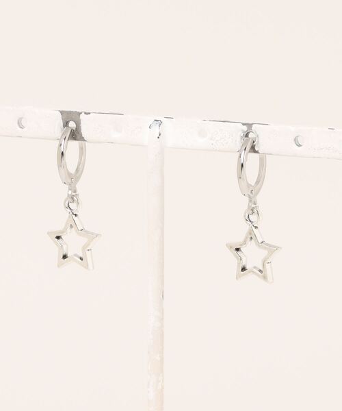 SPINNS（スピンズ）の「STARビッグリング イヤリング（イヤリング・レディース・シルバー・ONESIZE）」の2枚目の写真