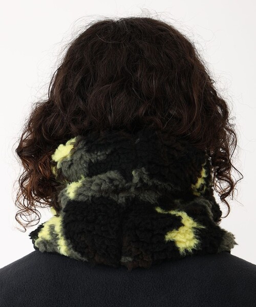 Columbia（コロンビア）の「Columbia／ゲシュモズル ネックゲイター ボアフリース／コロンビア（ネックウォーマー/スヌード・レディース・レッド/ブルー/グリーン/グレー/ブラック/ブラウン/ベージュ/ネイビー/ブラック系その他/グレー系その他・ONE SIZE）」の13枚目の写真