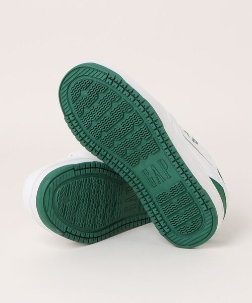 GAP（ギャップ）の「【GAP】 コートスニーカー（スニーカー・レディース・ホワイト×グリーン/ブラック/ホワイト×グレー/ブラック×グレー/ベージュ/ダークグレー/ホワイト×ブルー・23.0cm/24.0cm/25.0cm）」の9枚目の写真