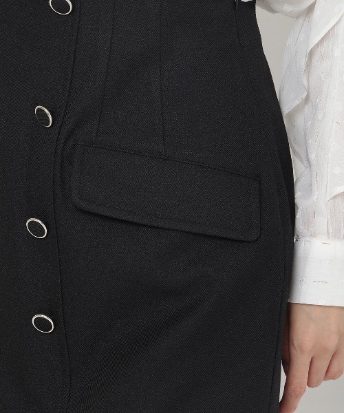 AND COUTURE(アンドクチュール)の「フラップミニスカート(スカート・レディース・ブラック/グレー/ネイビー・MEDIUM/SMALL)」の9枚目の写真