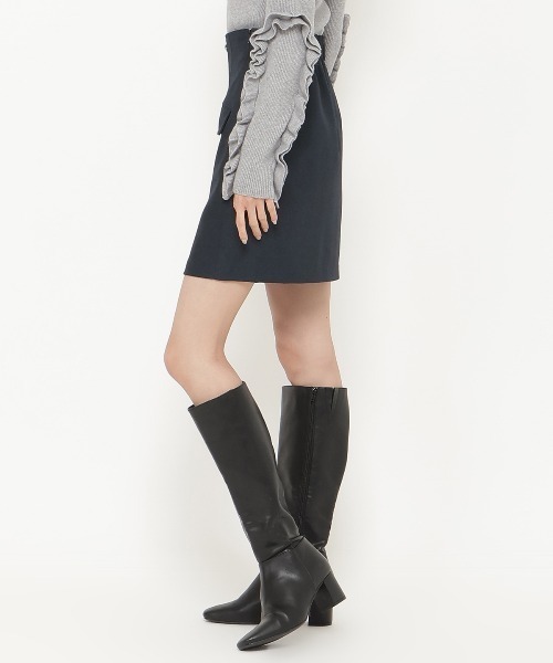AND COUTURE(アンドクチュール)の「フラップミニスカート(スカート・レディース・ブラック/グレー/ネイビー・MEDIUM/SMALL)」の12枚目の写真