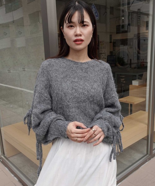 CORNERS（コーナーズ）の「袖リボン起毛シャギーショートニット（ニット/セーター・レディース・パープル/ベージュ/ブルー/グレー・M）」の8枚目の写真