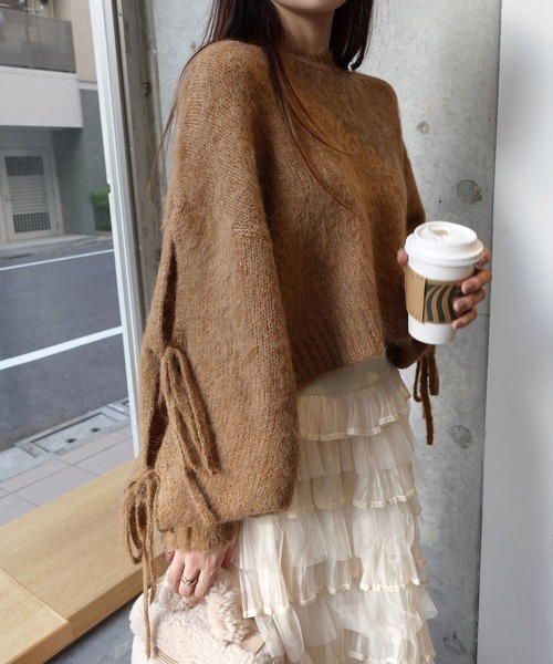 CORNERS（コーナーズ）の「袖リボン起毛シャギーショートニット（ニット/セーター・レディース・パープル/ベージュ/ブルー/グレー・M）」の13枚目の写真