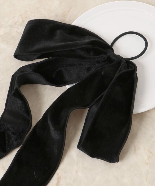 MAJESTIC LEGON(マジェスティックレゴン)の「ベロアリボンヘアアクセ(その他ヘアアクセサリー・レディース・ブラック・FREE)」の3枚目の写真
