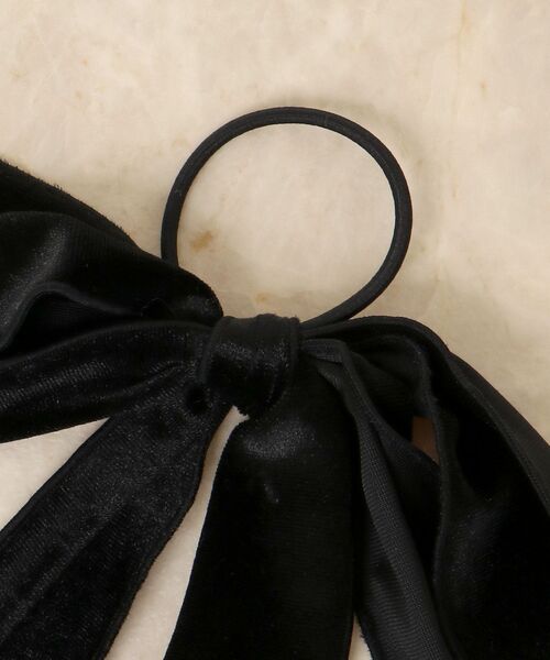 MAJESTIC LEGON(マジェスティックレゴン)の「ベロアリボンヘアアクセ(その他ヘアアクセサリー・レディース・ブラック・FREE)」の5枚目の写真