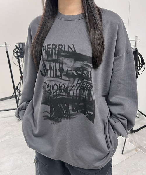 Figments（フィグメンツ）の「【裏起毛】グラフィティアートスウェット（スウェット・レディース・ブラック/チャコールグレー・FREE）」の3枚目の写真