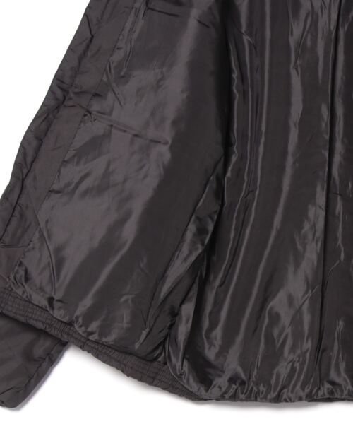 BAYBLO（ベイブロ）の「(DV)2トーン 中綿 パデット ボリューム ジャケット（ダウンジャケット/コート・メンズ・チャコールグレー×ブラック/ブラック×ブラック/オリーブ×ブラック・MEDIUM/LARGE/X-LARGE）」の5枚目の写真