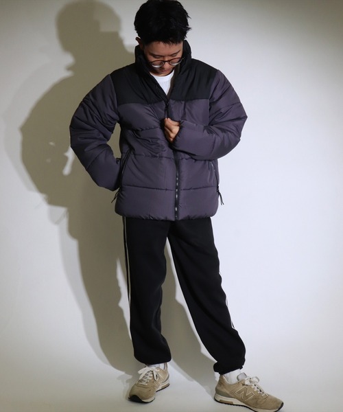 BAYBLO（ベイブロ）の「(DV)2トーン 中綿 パデット ボリューム ジャケット（ダウンジャケット/コート・メンズ・チャコールグレー×ブラック/ブラック×ブラック/オリーブ×ブラック・MEDIUM/LARGE/X-LARGE）」の21枚目の写真