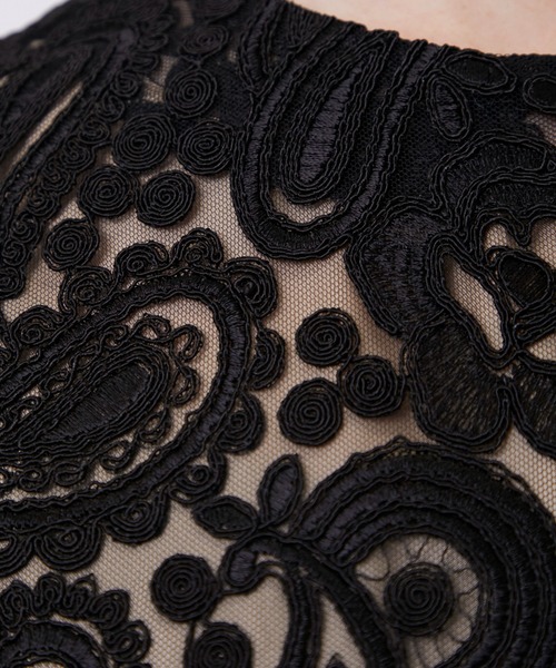 CINOH(チノ)の「【CINOH/チノ】BLACK FORMAL LACE DRESS/ブラックフォーマルレーススリーブレスワンピース/オケージョン可(ワンピース・レディース・ブラック・38/36)」の5枚目の写真