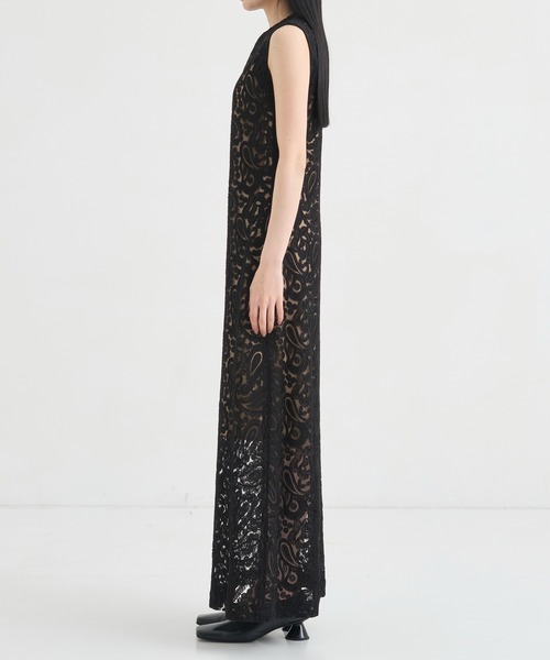 CINOH(チノ)の「【CINOH/チノ】BLACK FORMAL LACE DRESS/ブラックフォーマルレーススリーブレスワンピース/オケージョン可(ワンピース・レディース・ブラック・38/36)」の11枚目の写真