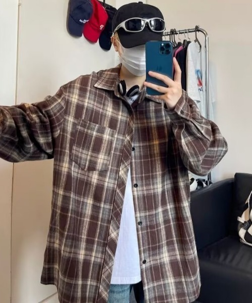 MGV（エムジーヴィー）の「オンブレチェックシャツ（シャツ/ブラウス・メンズ・ブラウン/ネイビー・MEDIUM/LARGE/X-LARGE）」の2枚目の写真