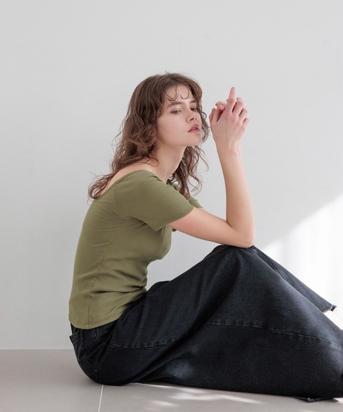 bijorie(ビジュリィ)の「【bijorie】カップ付きバックオープンTシャツ/NEW BASIC 25SS(Tシャツ/カットソー・レディース・ブラック/サックスブルー/カーキ/オフホワイト・MEDIUM/LG/LARGE)」の21枚目の写真