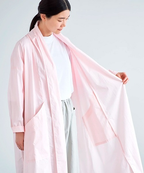 ata(アタ)の「ata robe 2. / 綿ブロード ローブコート(その他アウター・レディース・ネイビー/グレー/ホワイト/ピンク・MEDIUM)」の6枚目の写真