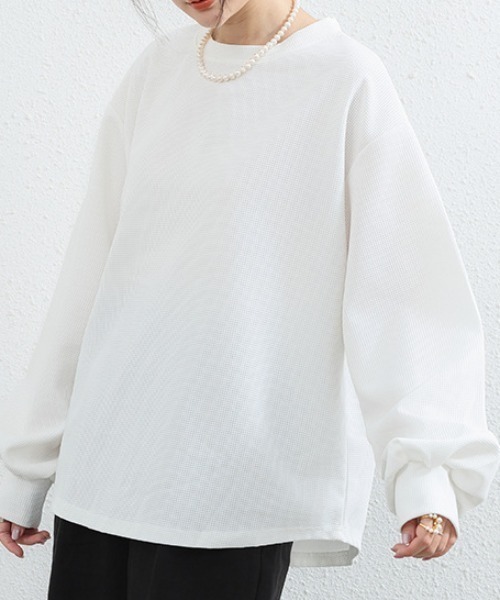 Coo+i(クーイ)の「オーバーサイズワッフルカットソー(Tシャツ/カットソー・レディース・ブラック/グレー/ホワイト/グリーン/モカ/ベージュ・FREE)」の1枚目の写真