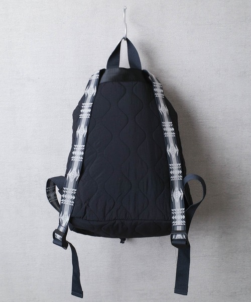 PENDLETON（ペンドルトン）の「【PE2】【PENDLETON/ペンドルトン】QUILTING KNAPSACK キルティング ナップサック（バックパック/リュック・レディース・ブラック/オリーブドラブ・FREE）」の3枚目の写真