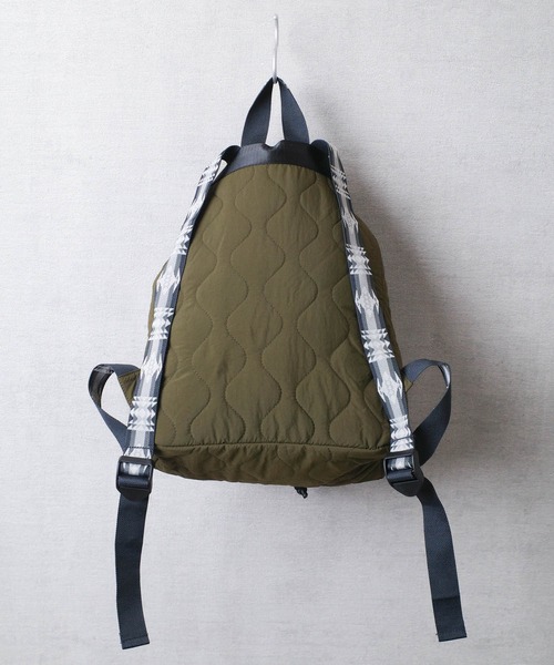 PENDLETON（ペンドルトン）の「【PE2】【PENDLETON/ペンドルトン】QUILTING KNAPSACK キルティング ナップサック（バックパック/リュック・レディース・ブラック/オリーブドラブ・FREE）」の4枚目の写真