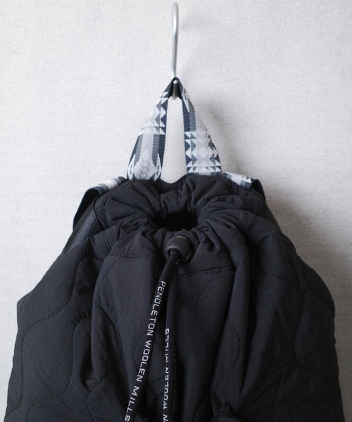 PENDLETON（ペンドルトン）の「【PE2】【PENDLETON/ペンドルトン】QUILTING KNAPSACK キルティング ナップサック（バックパック/リュック・レディース・ブラック/オリーブドラブ・FREE）」の10枚目の写真