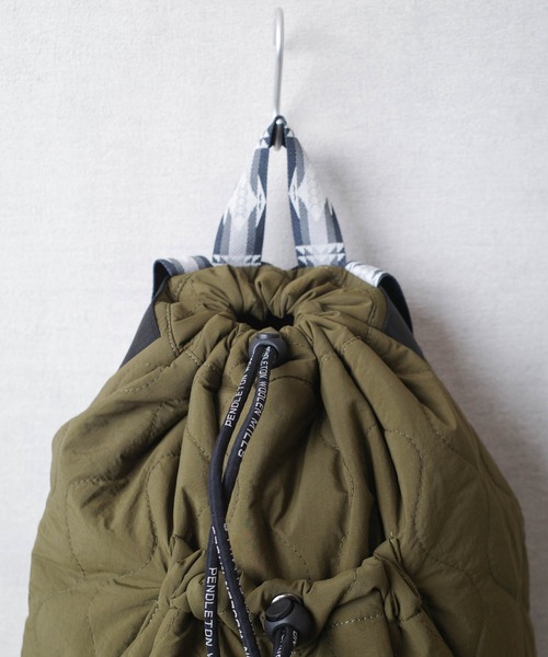 PENDLETON（ペンドルトン）の「【PE2】【PENDLETON/ペンドルトン】QUILTING KNAPSACK キルティング ナップサック（バックパック/リュック・レディース・ブラック/オリーブドラブ・FREE）」の18枚目の写真