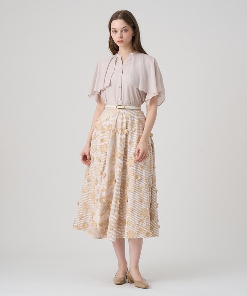 ANAYI(アナイ)の「ストライプフラワー刺繍フレア スカート(スカート・レディース・ベージュ/ブラック・38/36/34)」の7枚目の写真