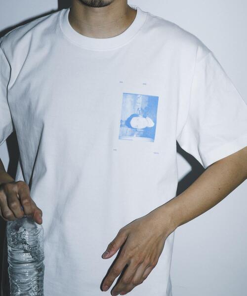 URBAN RESEARCH(アーバンリサーチ)の「BLANKMAG YOU AND I ARE EARTH SSTee(Tシャツ/カットソー・メンズ・スミクロ/ホワイト・X-LARGE/LARGE/MEDIUM)」の3枚目の写真